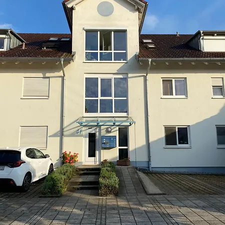 Harmony Apartment, Your In With Balcony & River-view, 5min To Europa-park Rust